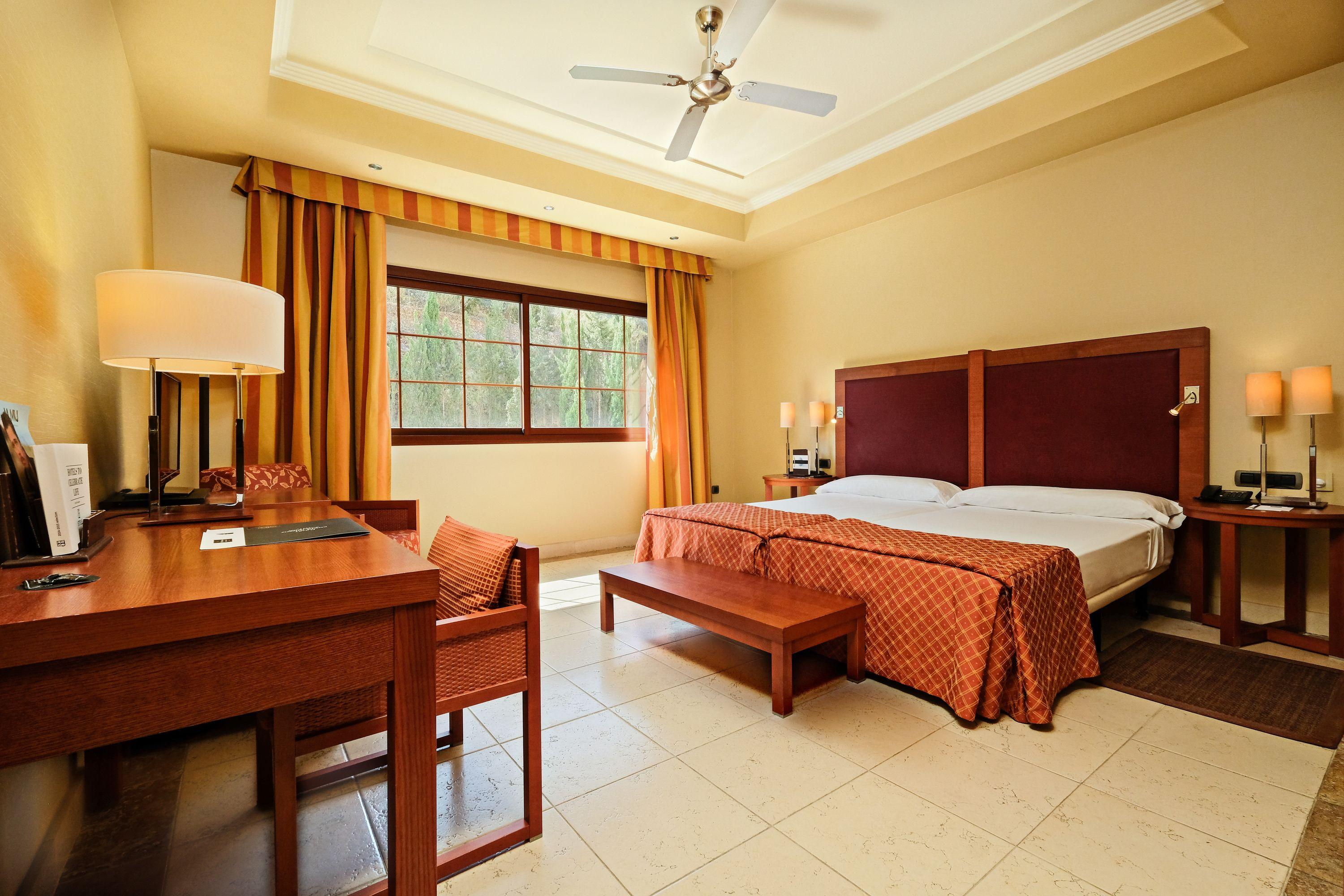 Hotel Envia Almeria Spa & Golf Агуадулсе Екстериор снимка