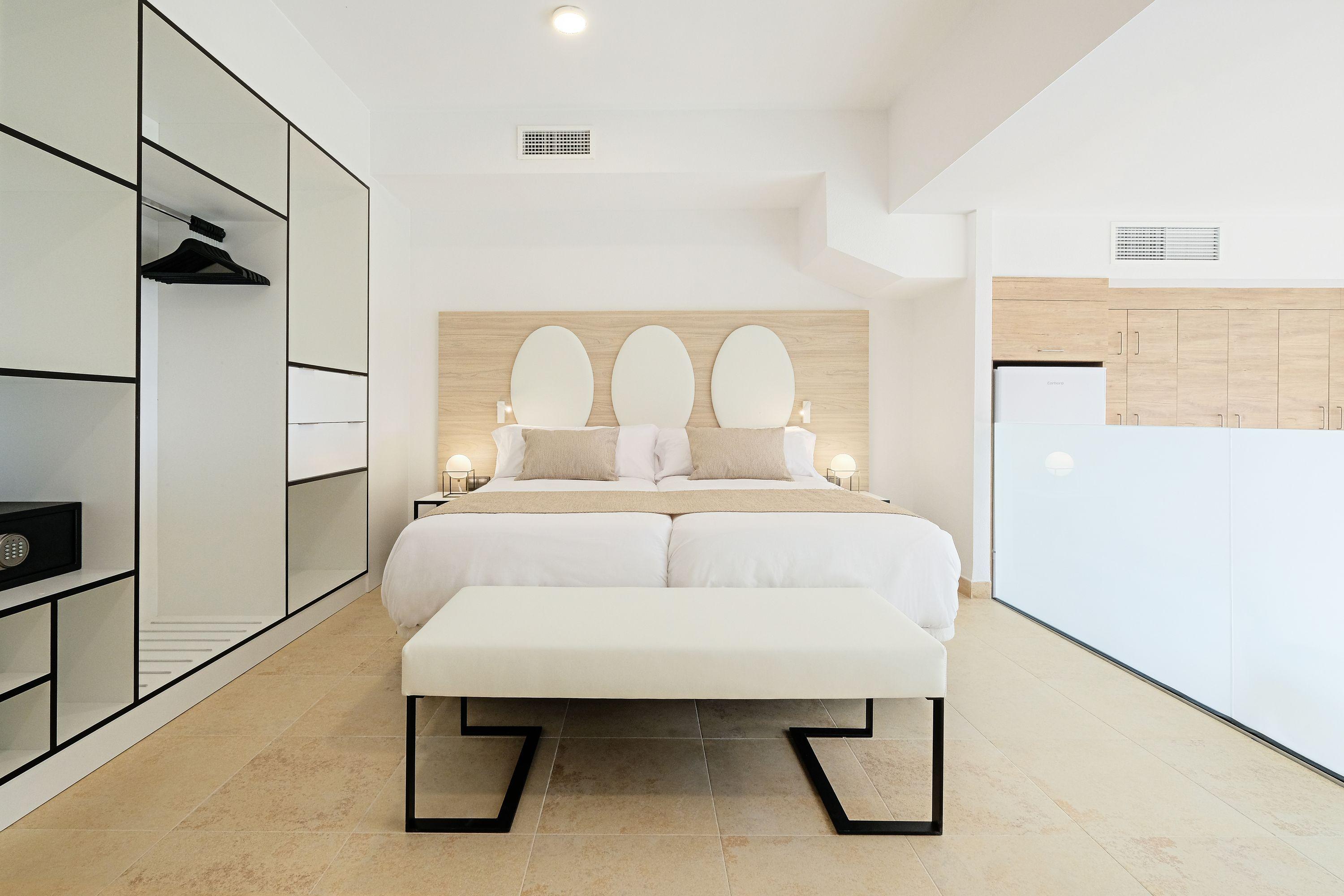Hotel Envia Almeria Spa & Golf Агуадулсе Екстериор снимка A bedroom at the hotel