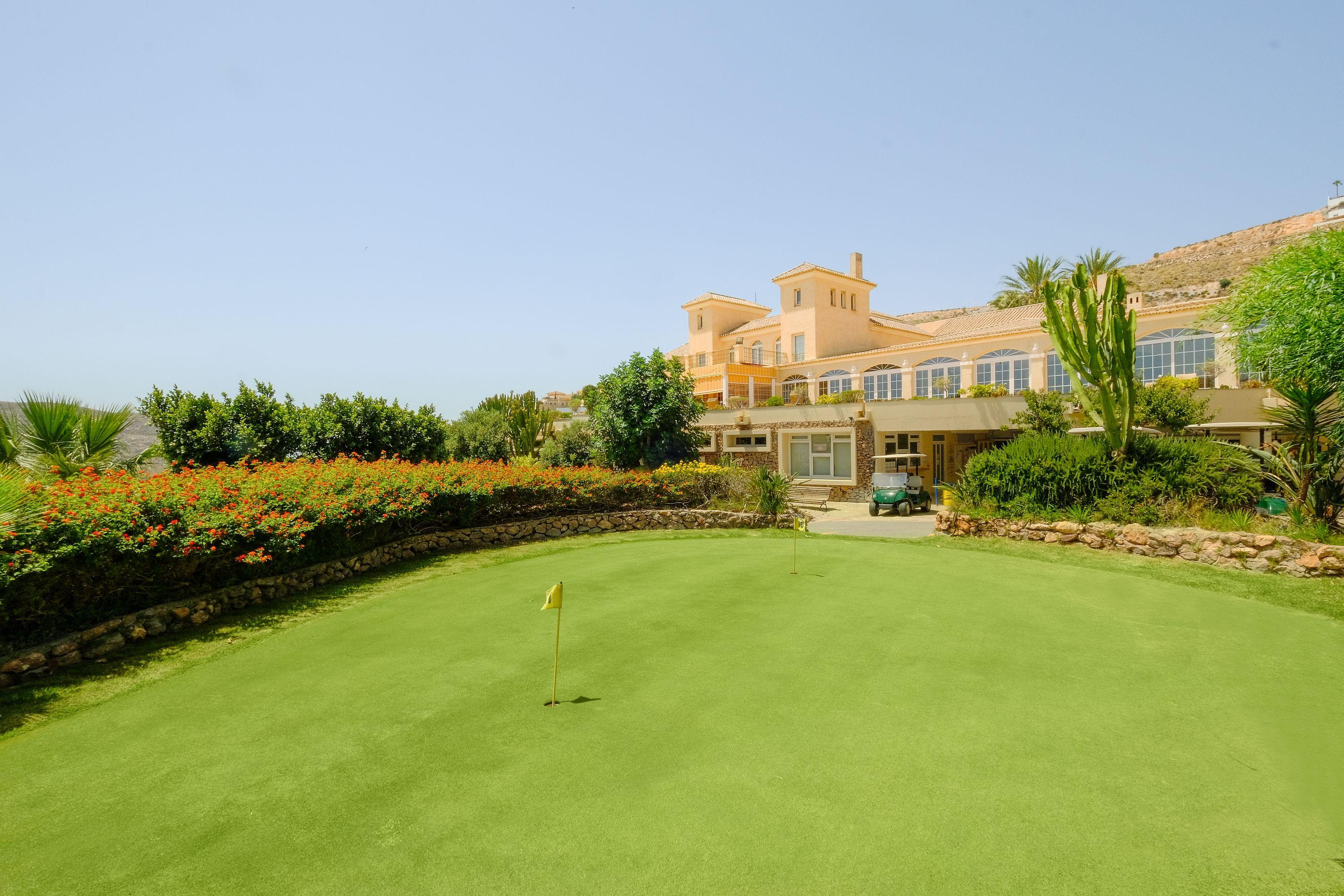 Hotel Envia Almeria Spa & Golf Агуадулсе Екстериор снимка Club House