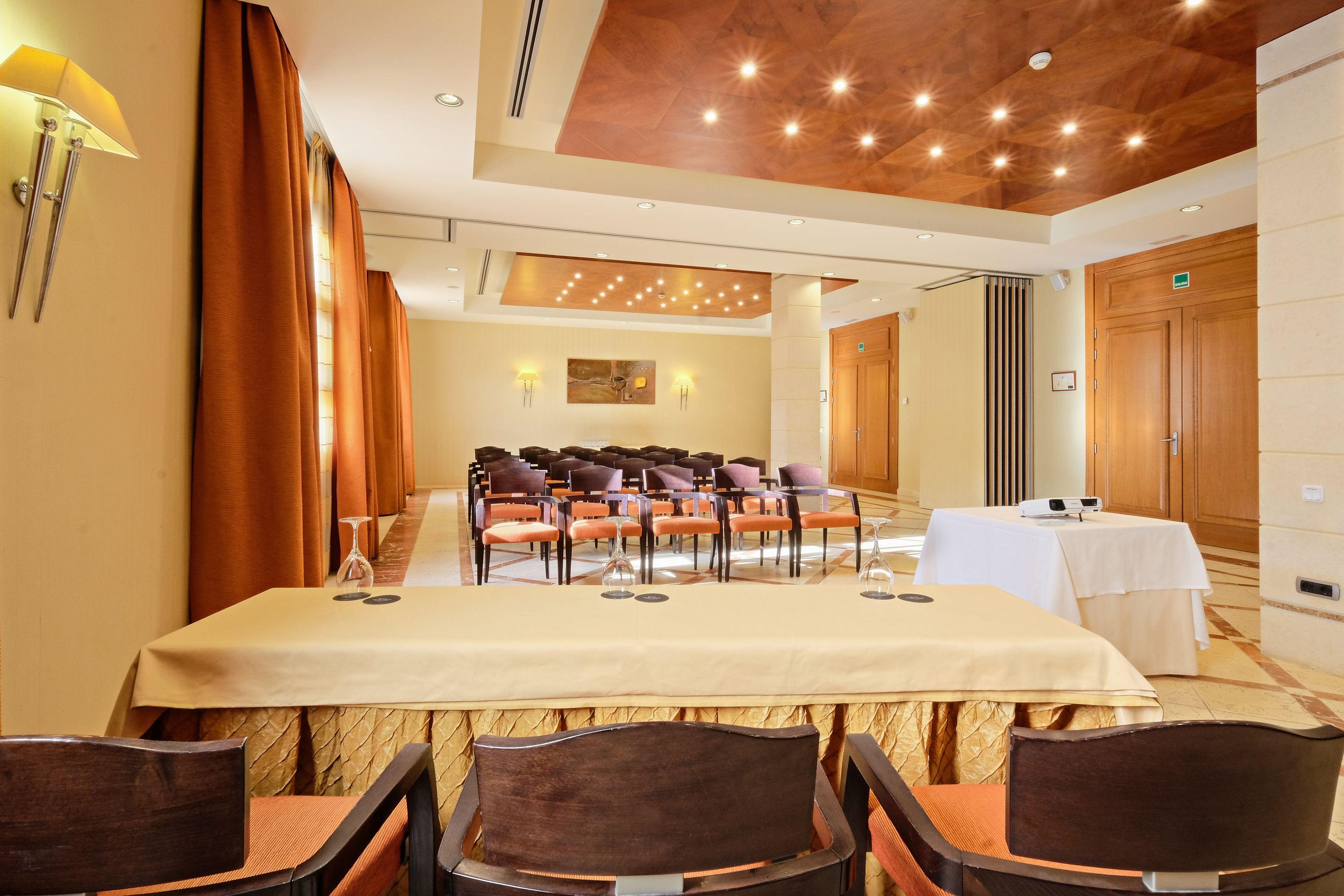 Hotel Envia Almeria Spa & Golf Агуадулсе Екстериор снимка Meeting room