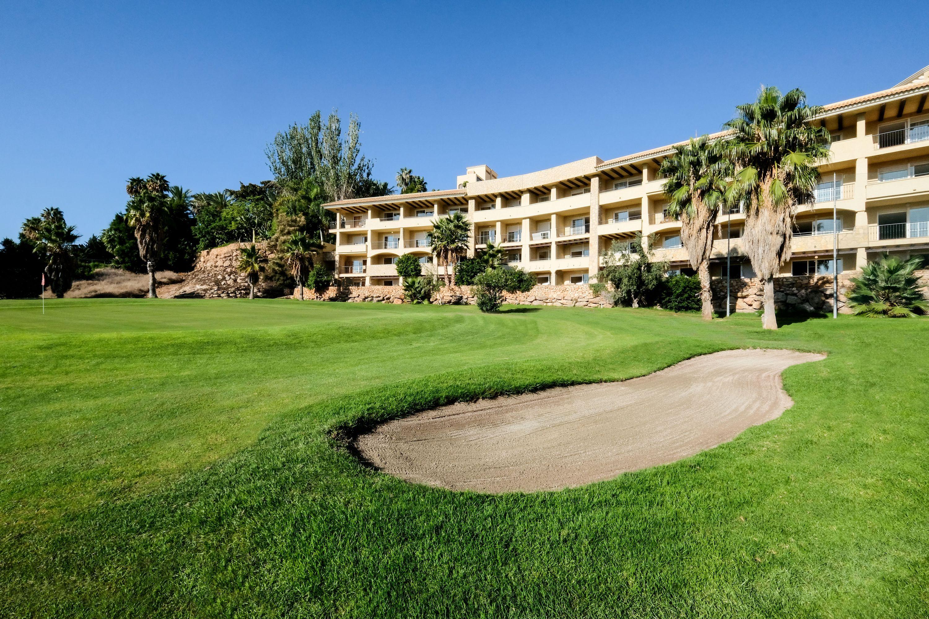Hotel Envia Almeria Spa & Golf Агуадулсе Екстериор снимка Golf course at the resort
